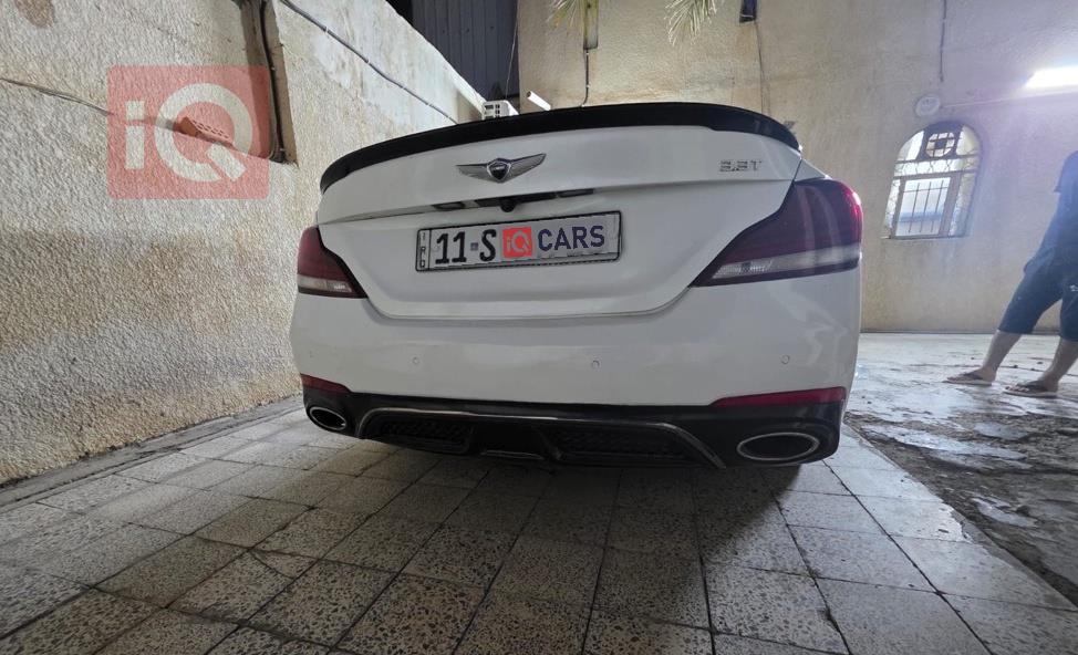 Genesis G70